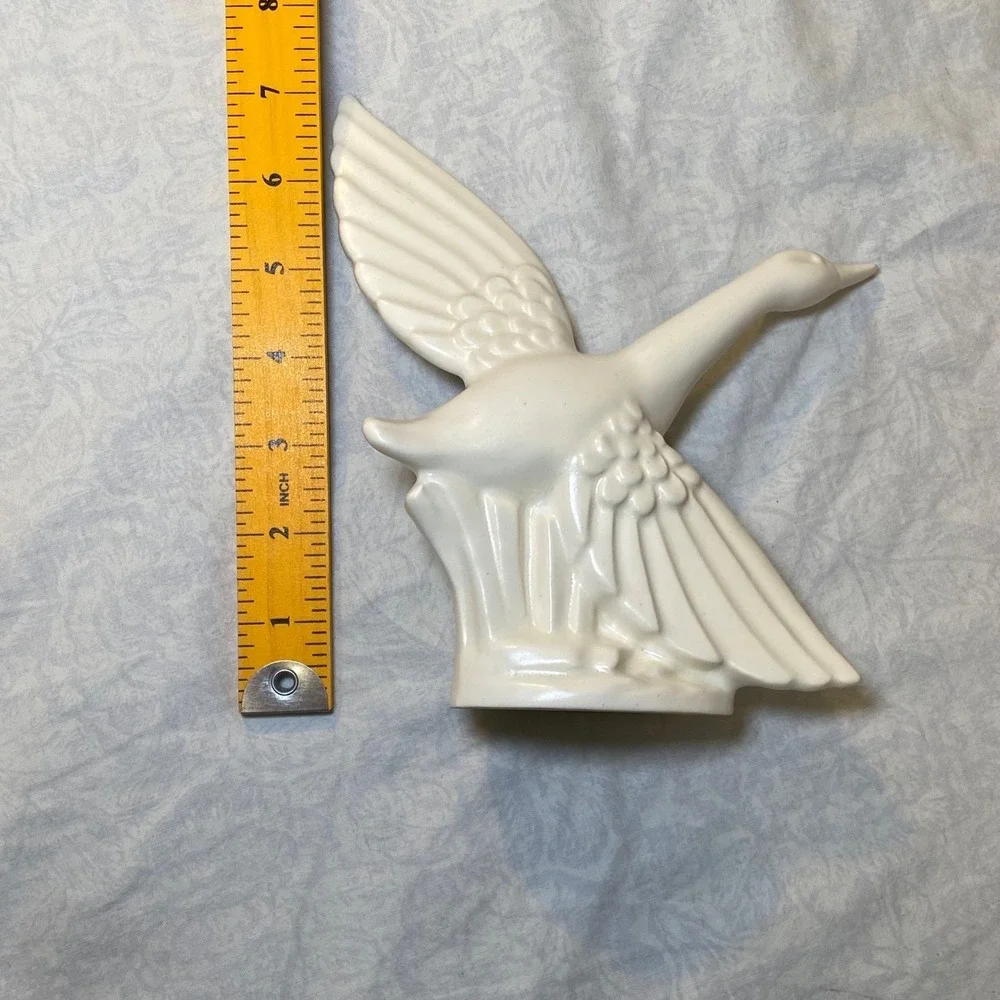 Vintage Royal Haeger‎ USA Swan Pair 8694 8695 White Pottery Centerpiece Inserts